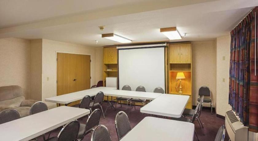 Hotel Markle In I-69 외부 사진